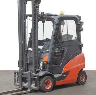 Linde four wheel forklift