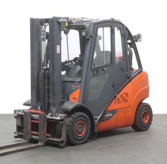 Linde four wheel forklift